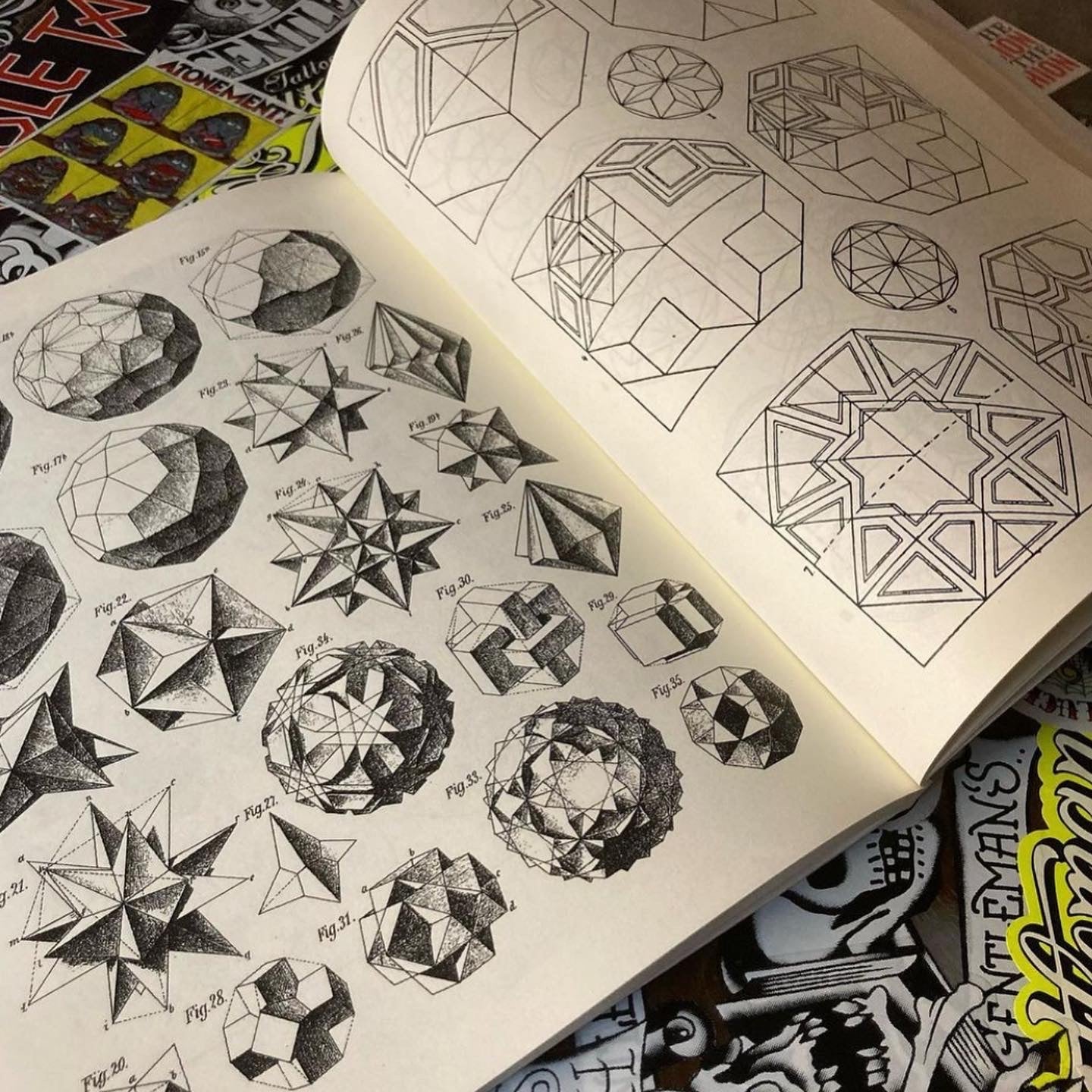 Drawing geometric patterns easy and intricate for stress relieving and  relaxing, drawing designs: geometric mandala,mosaic shapes, paisley shapes.  ... or gift coloring book: enjoy geometric art: LOVER, ART CRAFT:  9798596522457: Amazon.com: Books